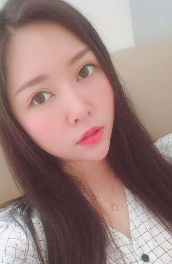 温柔性感御姐小幸运